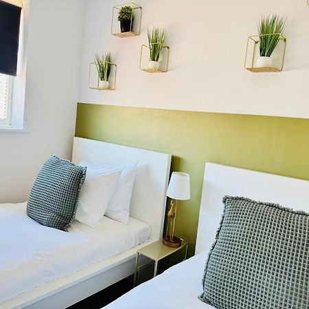 2 Bed House, Sleeps 6, Dog Friendly, Close To A14 M11, With Garden & Parking Long Stay Work Contractor Leisure, Jade CBG Esterno foto