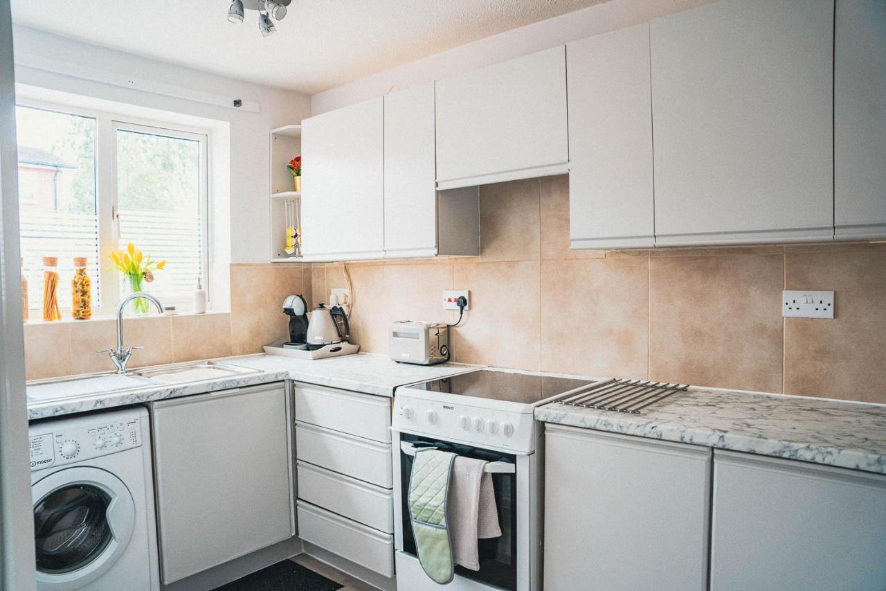 2 Bed House, Sleeps 6, Dog Friendly, Close To A14 M11, With Garden & Parking Long Stay Work Contractor Leisure, Jade CBG Esterno foto