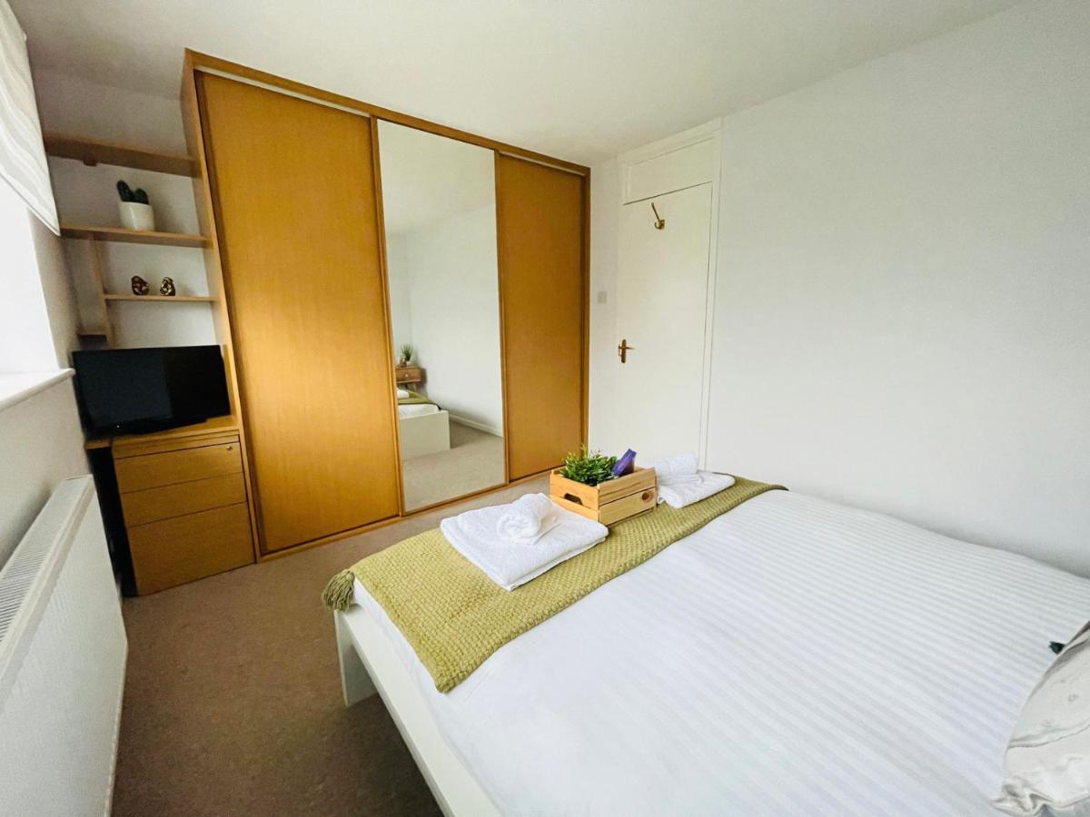 2 Bed House, Sleeps 6, Dog Friendly, Close To A14 M11, With Garden & Parking Long Stay Work Contractor Leisure, Jade CBG Esterno foto