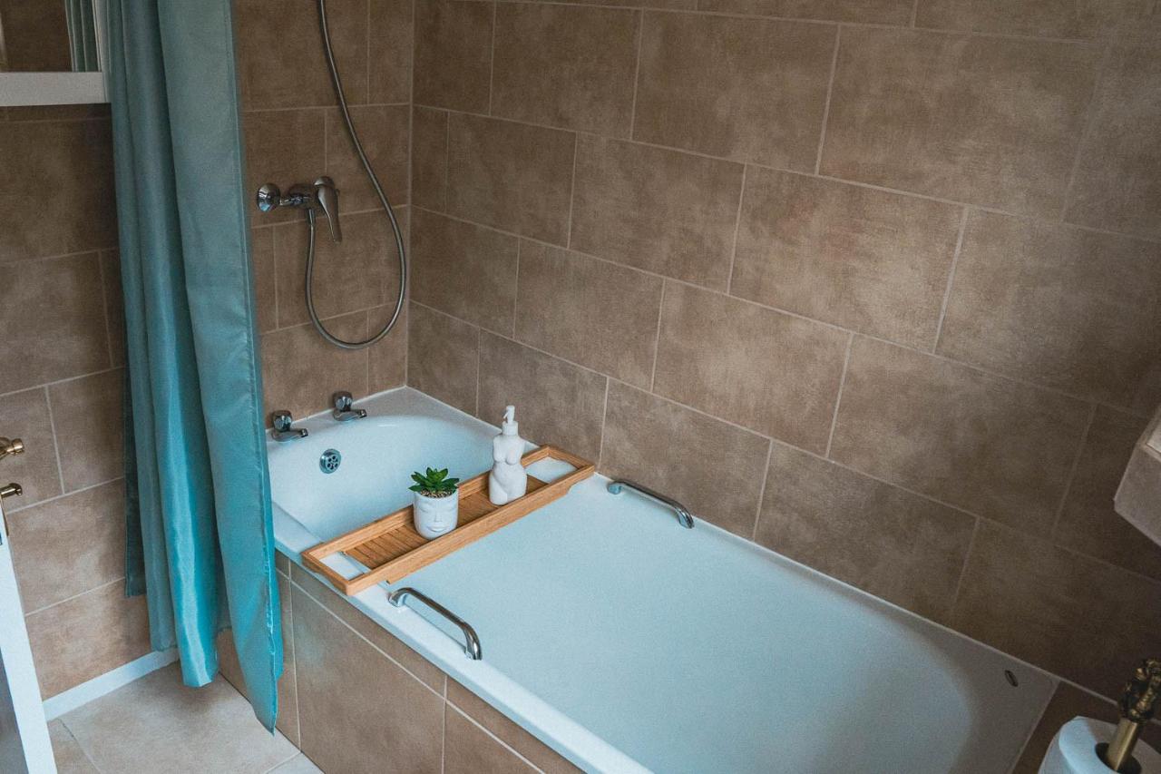 2 Bed House, Sleeps 6, Dog Friendly, Close To A14 M11, With Garden & Parking Long Stay Work Contractor Leisure, Jade CBG Esterno foto