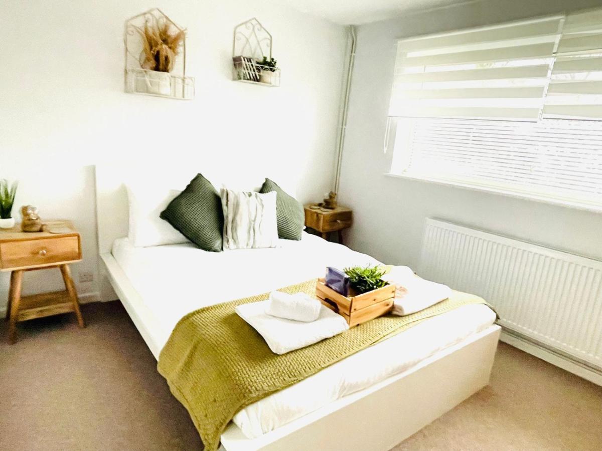 2 Bed House, Sleeps 6, Dog Friendly, Close To A14 M11, With Garden & Parking Long Stay Work Contractor Leisure, Jade CBG Esterno foto