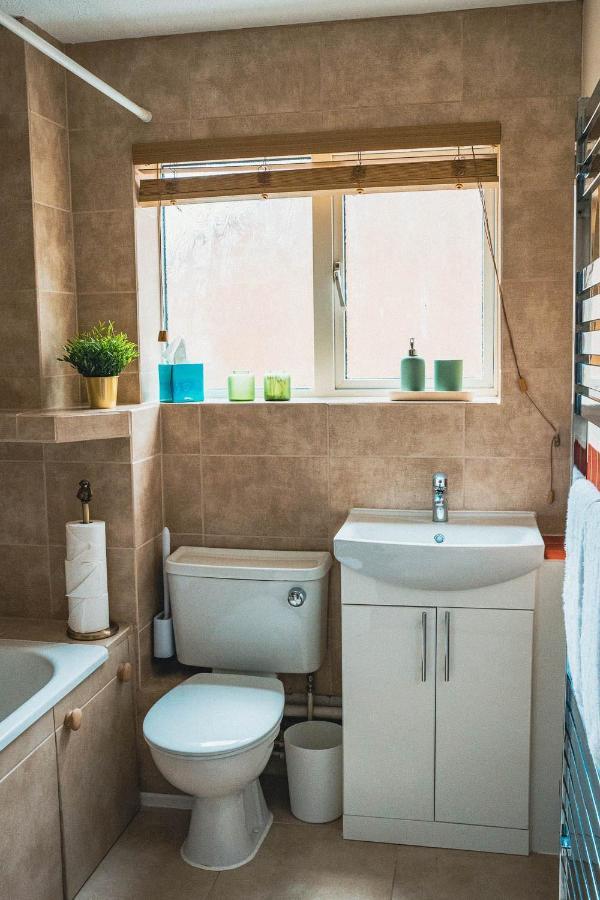 2 Bed House, Sleeps 6, Dog Friendly, Close To A14 M11, With Garden & Parking Long Stay Work Contractor Leisure, Jade CBG Esterno foto