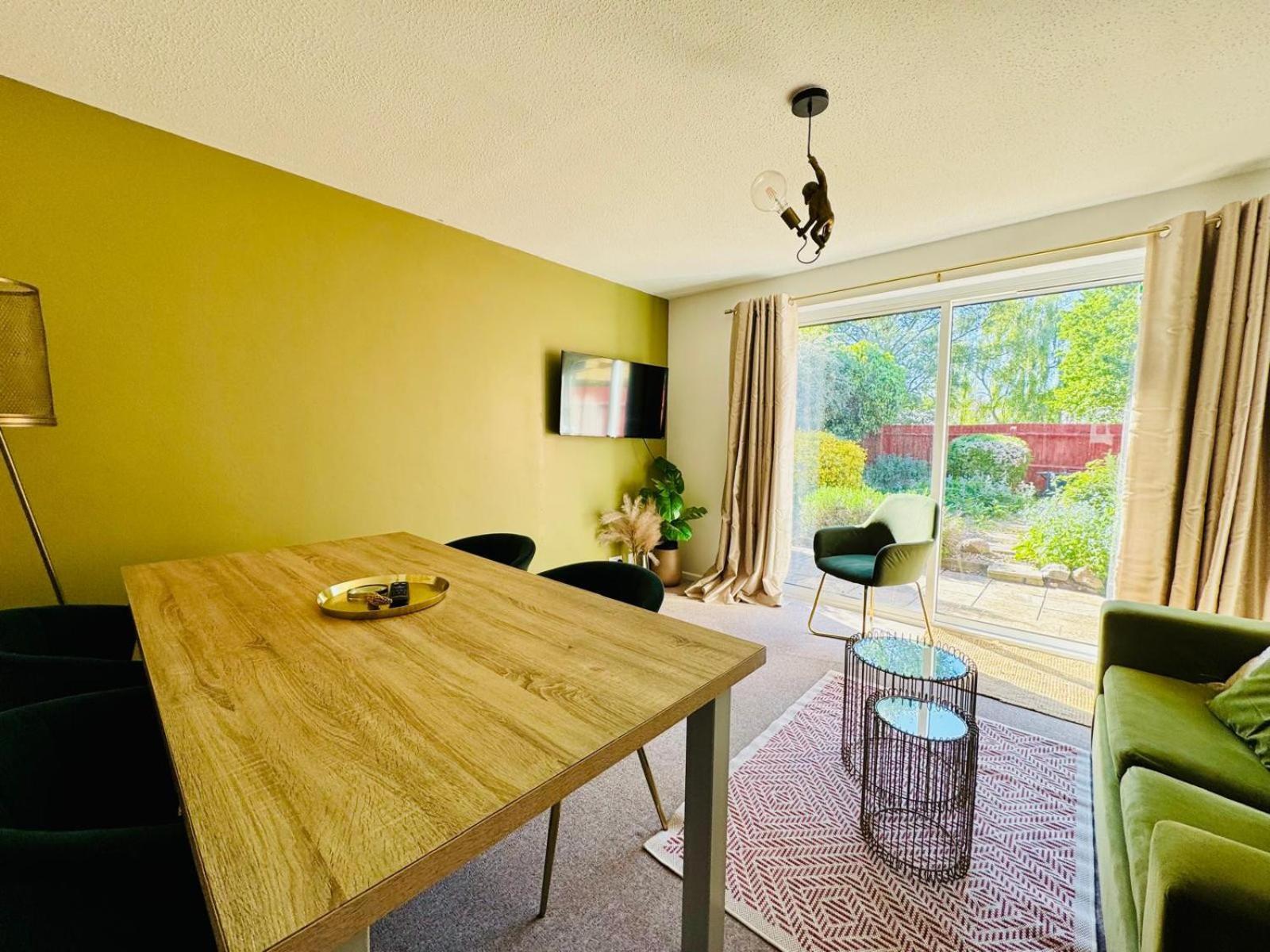 2 Bed House, Sleeps 6, Dog Friendly, Close To A14 M11, With Garden & Parking Long Stay Work Contractor Leisure, Jade CBG Esterno foto