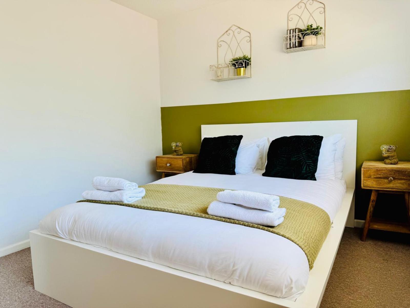 2 Bed House, Sleeps 6, Dog Friendly, Close To A14 M11, With Garden & Parking Long Stay Work Contractor Leisure, Jade CBG Esterno foto