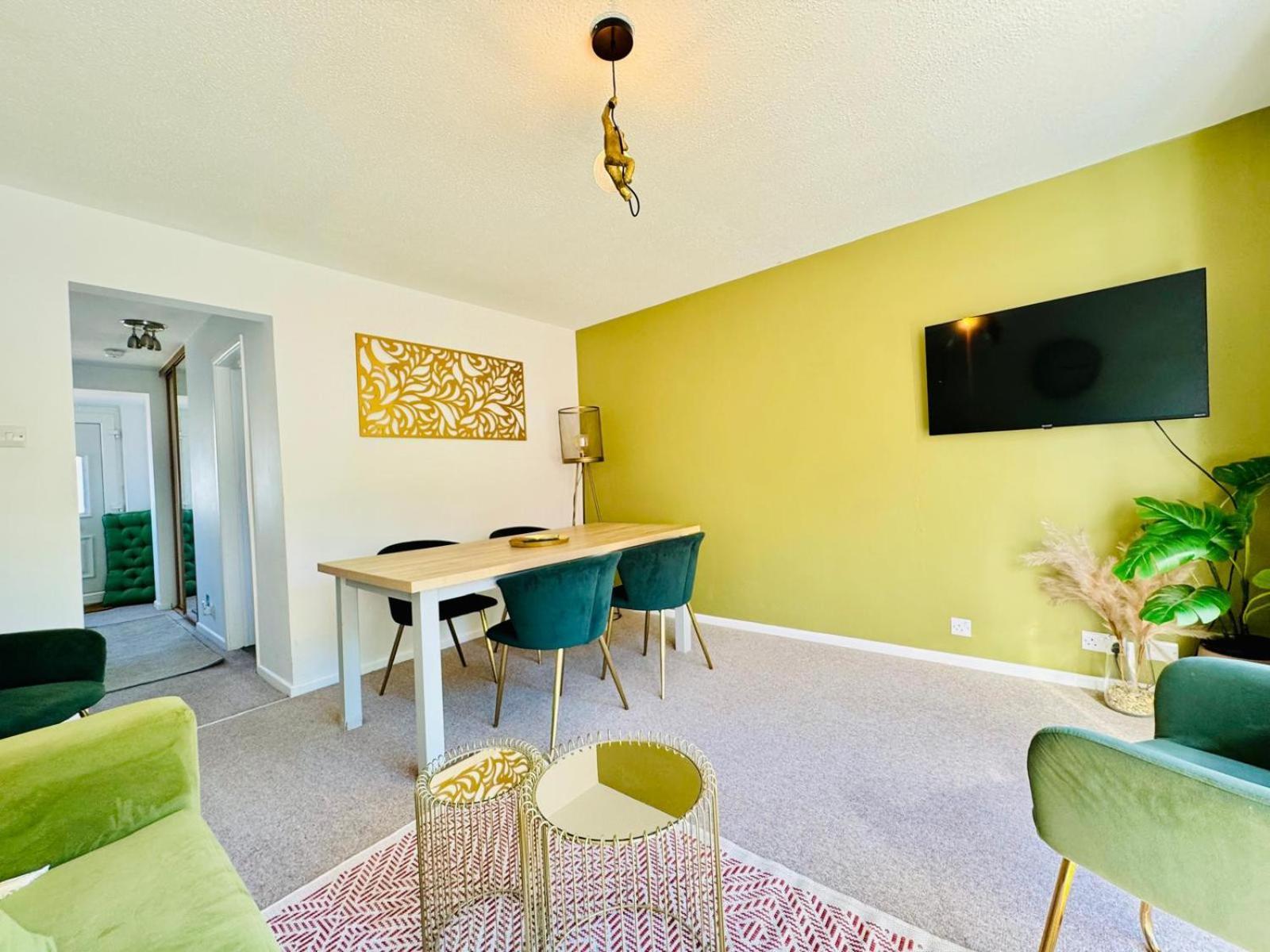 2 Bed House, Sleeps 6, Dog Friendly, Close To A14 M11, With Garden & Parking Long Stay Work Contractor Leisure, Jade CBG Esterno foto