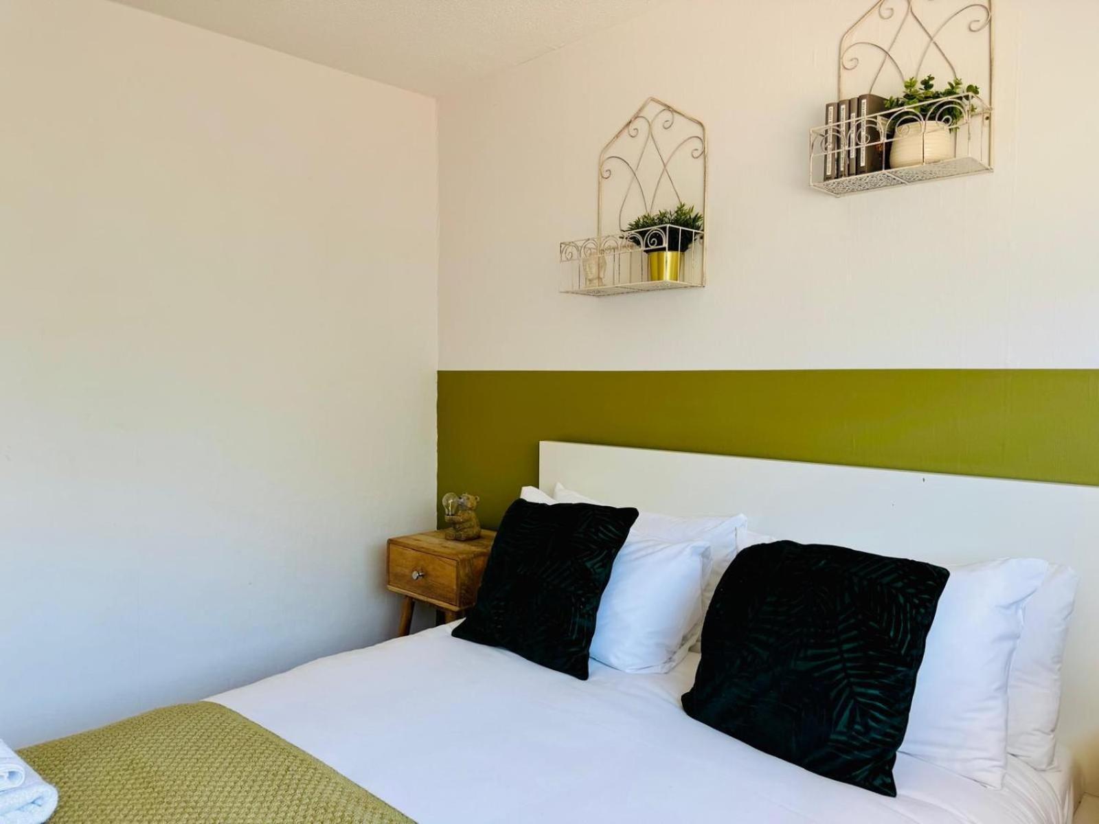 2 Bed House, Sleeps 6, Dog Friendly, Close To A14 M11, With Garden & Parking Long Stay Work Contractor Leisure, Jade CBG Esterno foto